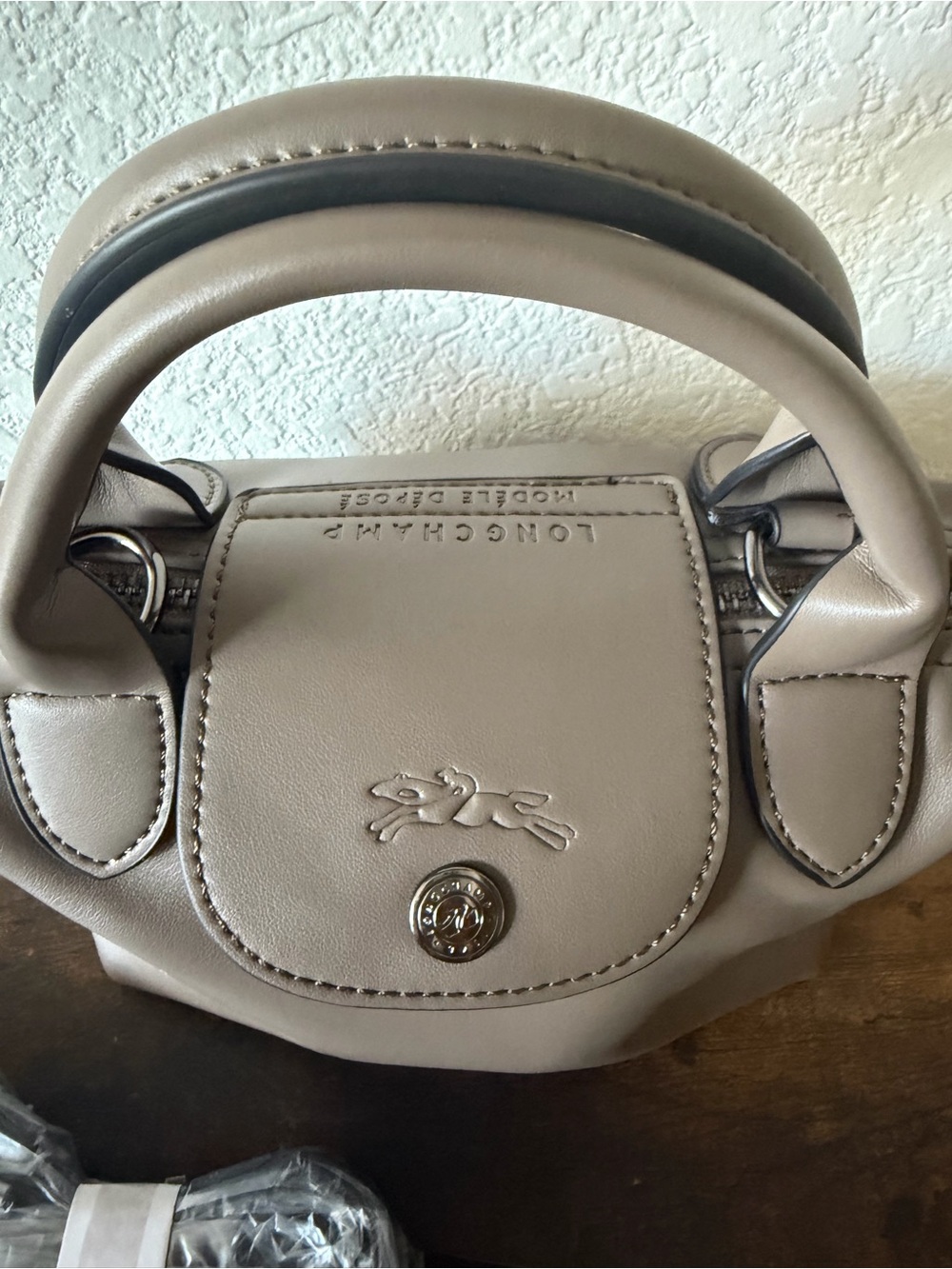 Longchamp LE PLIAGE XTRA XS HANDBAG
Turtledove - Leather Like New - Picture 6 of 12